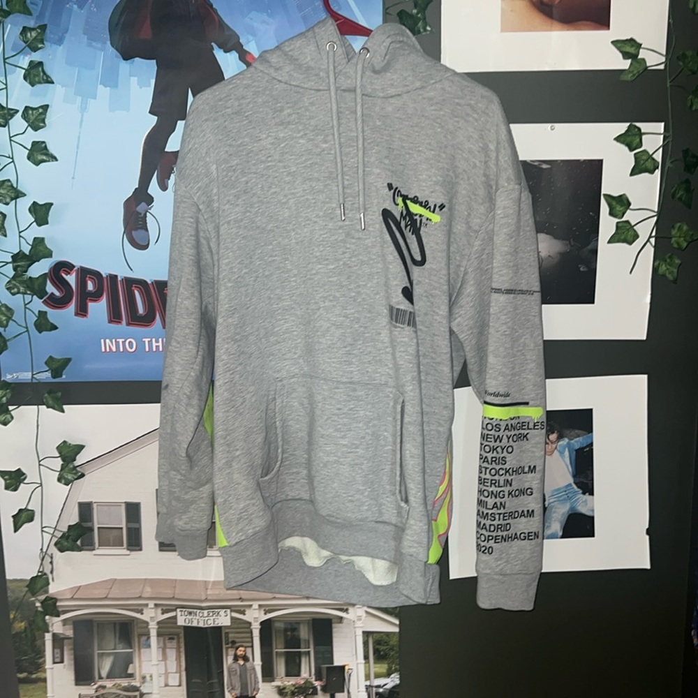 Light Grey Fire Hoodie!🩶💛🩷